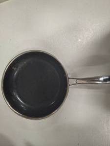 lot 3758 image: Hexclad 10 Inch Fry Pan