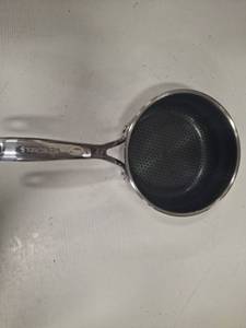 lot 3764 image: Henckels 1.3 QT Sauce Pan