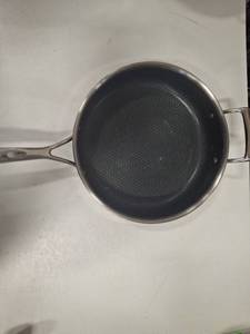 lot 3765 image: Henckels 3.8 QT Fry Pan
