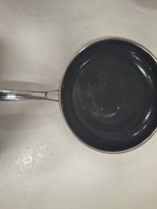 lot 3767 image: Hexclad 12 Inch fry Pan