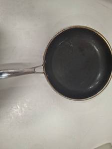 lot 3772 image: Hexclad 10 Inch Fry Pan