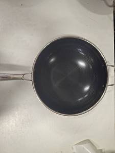 lot 3776 image: Hexclad 12 Inch Wok Pan