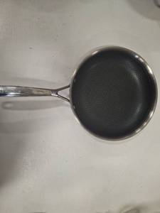 lot 3796 image: Henckels 10 Inch Fry Pan