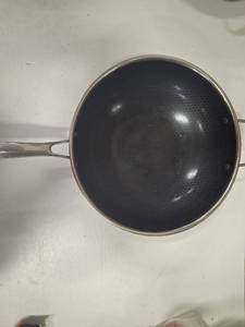 lot 3797 image: Hexclad 12 Inch Wok Pan
