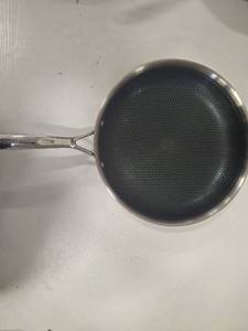 lot 3798 image: Henckels 12 Inch Fry Pan