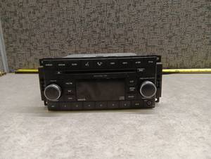 lot 54 image: Daimler Chrysler Single Disc MP3 Car Radio Receiver P05064421AF - Untested