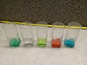 lot 81 image: Set of 5 Colored Glass Drinking Glasses with Textured Base