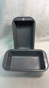 lot 27 image: 8 Loaf Pan 2-Piece Set