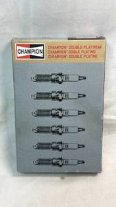 lot 41 image: Champion Double Platinum Spark Plugs 7440 RE14PLP5 Set of 6