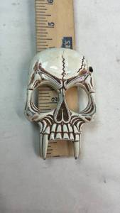 lot 90 image: Skull Head Two-Finger Knuckle Duster