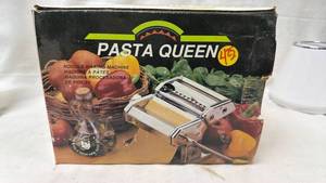 lot 107 image: Himark Pasta Queen Noodle-Making Machine Item No. 15-4595