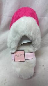 lot 129 image: Victorias Secret Pink & White Faux Fur Slippers