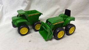 lot 165 image: John Deere Toy Farm Vehicle Set - 2 Pieces