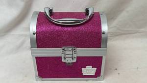 lot 173 image: Caboodles 5871-58 Train Case Cosmetic Organizer Pink