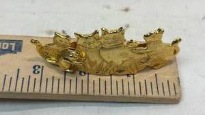 lot 196 image: Cat Hair Barrette
