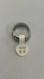 lot 202 image: Silver Tone Ring Size 6.5