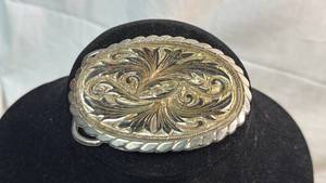 lot 216 image: Western Belt Buckle - Oval Engraved Scrollwork Design