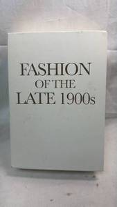 lot 220 image: Hidden safe in a book