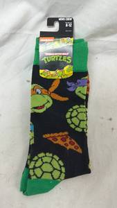 lot 231 image: Nickelodeon Teenage Mutant Ninja Turtles Crew Socks Mens Size 8-12