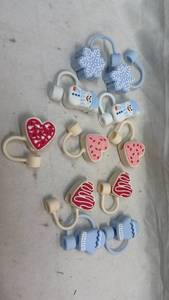 lot 262 image: Lot of 11 Holiday Straw Toppers