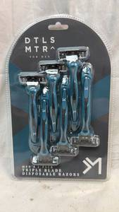lot 316 image: DTLS MTR Mens 6-Pack Triple Blade Disposable Razors