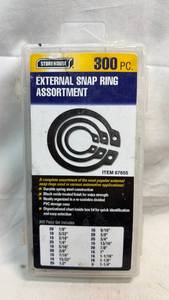 lot 363 image: Storehouse 300 PC External Snap Ring Assortment 67655