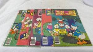lot 373 image: Walt Disneys Comics and Stories 5-Comic Lot