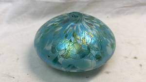 lot 392 image: Art Glass Oil Lamp (Without Oil)