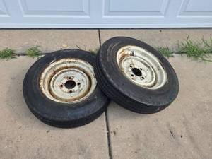 lot 465 image: 5.30-12 trailer tires. Tires holding air.