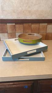 lot 1070 image: Serving Trays 14 & 11 Inch NICE