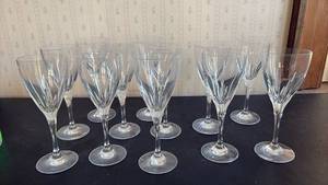 lot 2034 image: Set of 12 Crystal Wine Glasses with Radiating Cut Pattern