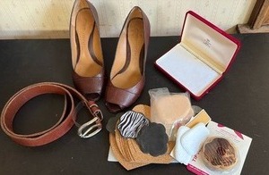 lot 2043 image: Brown Wedge Heels Size 8.5, Sturdy Brown Belt, Grippers and Cushions for Ladies Dress Shoes and Red Flocked Necklace Box Bundle