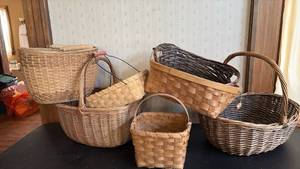 lot 2047 image: Woven Baskets with Handles Bundle