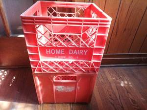 lot 5006 image: Home Dairy Milk Crates 5 Berne IND 73