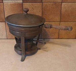 lot 5021 image: vintage Manning, Bowman & Co. Perfection chafing dish constructed from copper with brass accents and wood handle