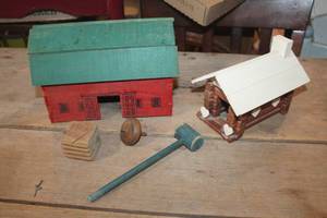 lot 2586 image: Wood Toy Barn and More