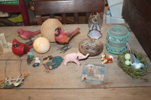 lot 2594 image: Home Dcor Figurines and More
