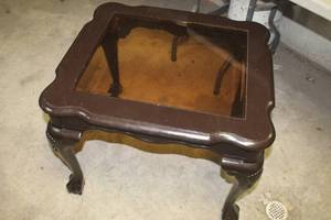 lot 2624 image: Glass Top Side Table