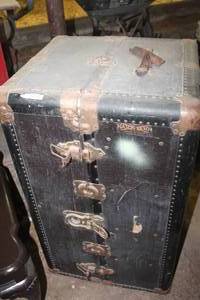 lot 2625 image: Antique Steamer Trunk