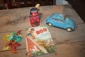 lot 2631 image: Vintage VW Bug Metal Car and More