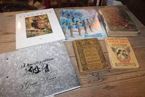 lot 2647 image: Vintage Books