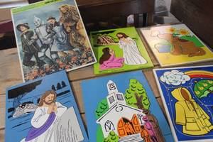 lot 2662 image: Vintage Childrens Puzzles