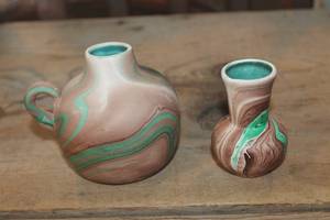 lot 2668 image: Garden of the Gods Pottery 4 tall