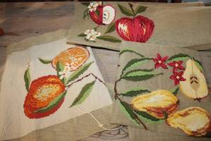 lot 2670 image: Vintage Needlepoint Tapestry Pieces