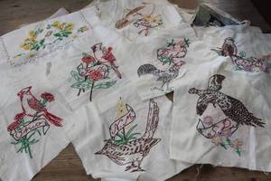 lot 2684 image: Vintage State Quilt Squares and More
