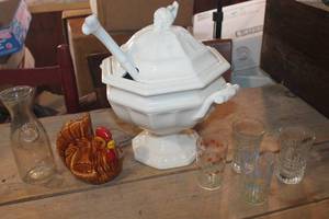 lot 2702 image: Vtg. Soup Tureen, Juice Glasses & More