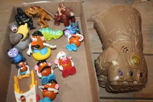 lot 2703 image: Disney Toys and More