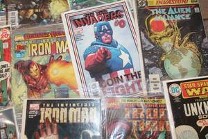 lot 2706 image: Vintage DC Marvel Comic Books