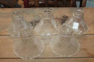 lot 2721 image: Vintage Glass Light Shades