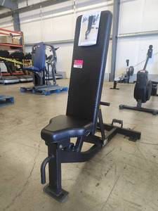 lot 1028 image: Hammer Strength Adjustable Weight Bench